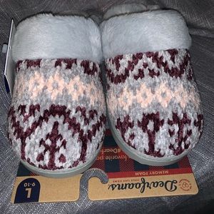 Dearfoams Womens slippers sz L (9-10)